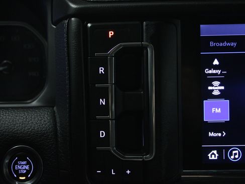 Used 2021 GMC Yukon XL Denali image 24