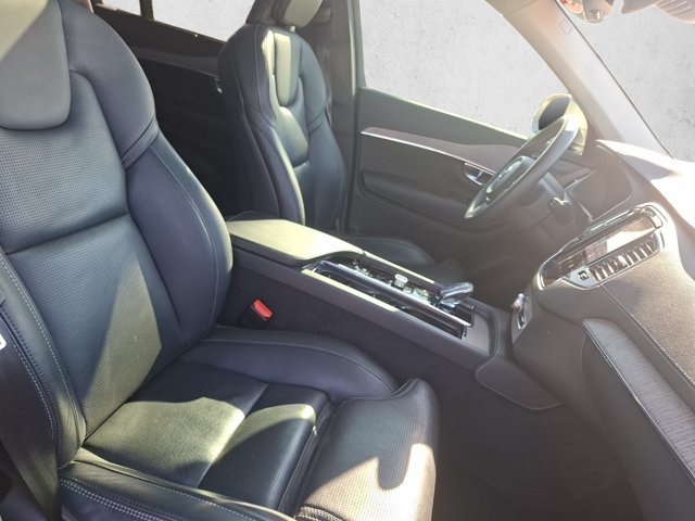Used 2023 Volvo XC90 B6 Ultimate w/ Protection Package Premier AWD/4WD image 18