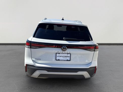 New 2026 Volkswagen Tiguan S image 5