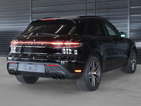 Used 2026 Porsche Macan AWD/4WD image 11