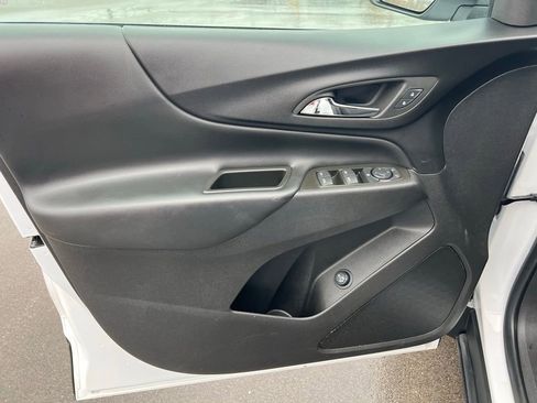 Used 2023 Chevrolet Equinox LT image 17