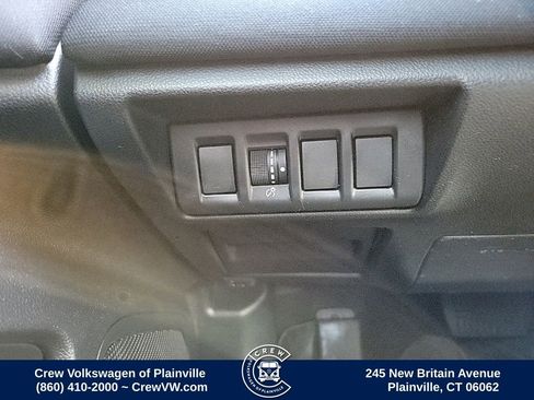 Used 2023 Subaru Outback Premium image 13