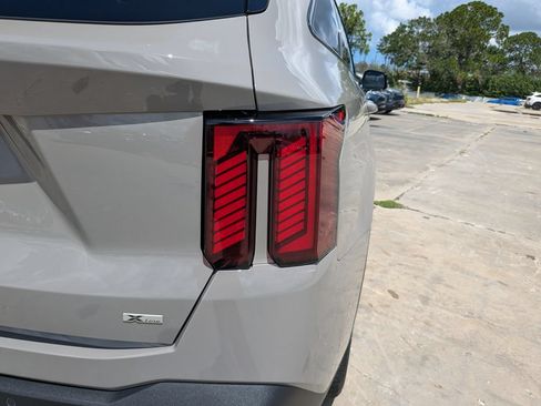 Certified 2026 Kia Sorento SX Prestige AWD/4WD image 11