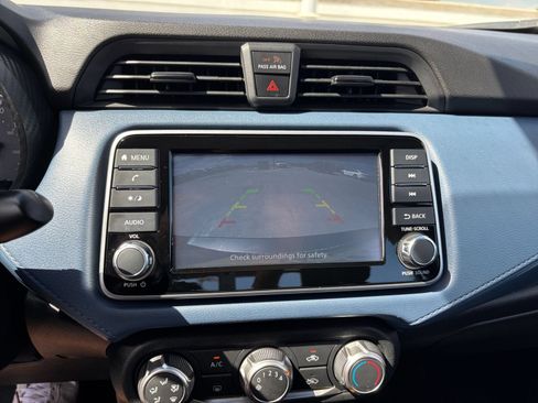 Used 2025 Nissan Versa SV FWD image 18