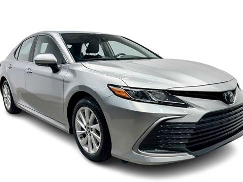 Used 2024 Toyota Camry LE image 7