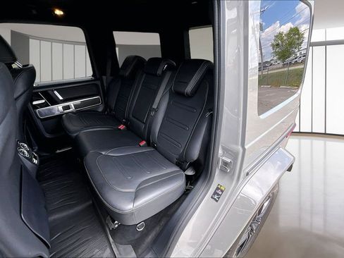 Used 2025 Mercedes-Benz G 550 image 26