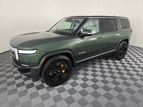 Used 2023 Rivian R1S Adventure AWD/4WD image 1