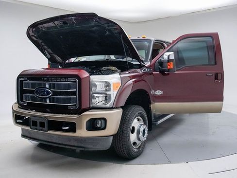 Used 2012 Ford F350 King Ranch w/ King Ranch w/Chrome Pkg image 17