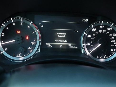 Used 2023 Toyota Highlander L image 41