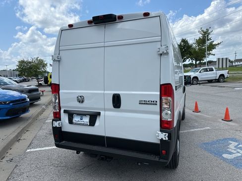 New 2025 RAM ProMaster 2500 w/ Convenience Group image 27