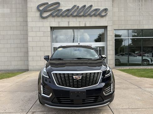Used 2022 Cadillac XT5 Premium Luxury w/ Technology Package AWD/4WD image 13