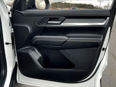 Used 2026 GMC Terrain Elevation image 12