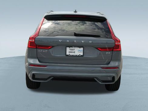 Used 2023 Volvo XC60 B5 Plus w/ Protection Package Premier FWD image 8