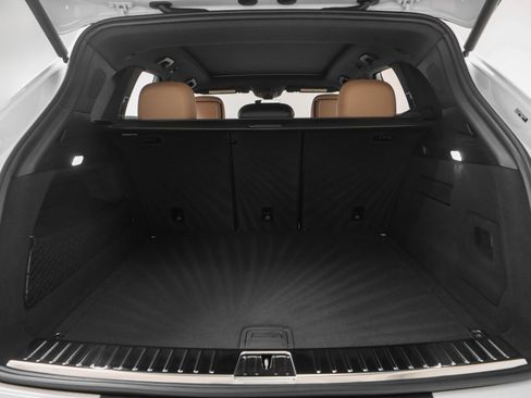 Used 2025 Porsche Cayenne image 16