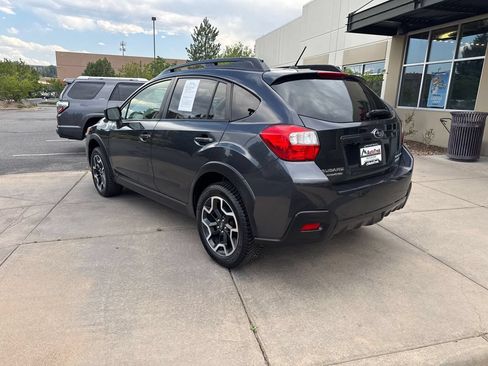 Used 2017 Subaru Crosstrek 2.0i Premium AWD/4WD image 10