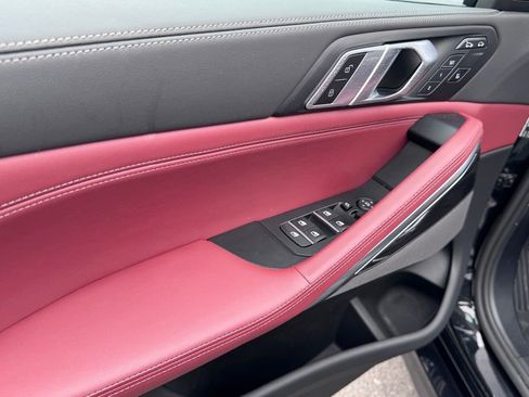 Used 2026 BMW X6 xDrive40i image 9