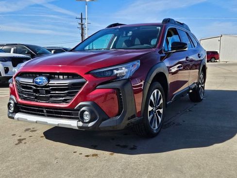 Used 2023 Subaru Outback Limited image 3