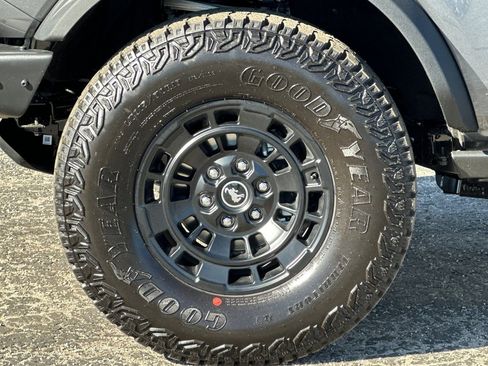 New 2026 Ford Bronco Badlands image 25