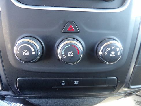 Used 2024 RAM 1500 Classic SLT image 20