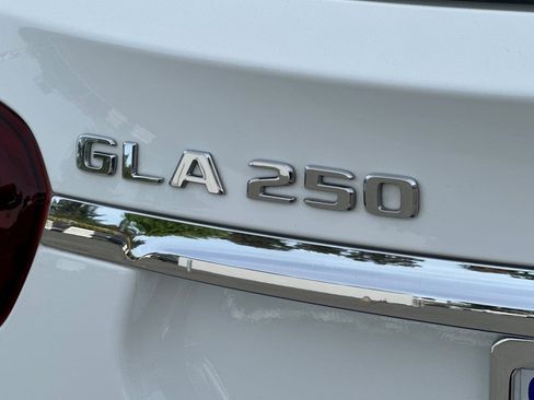 Used 2019 Mercedes-Benz GLA 250 4MATIC image 21