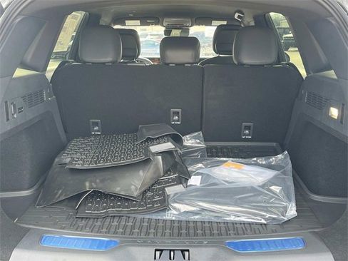 New 2025 Lincoln Nautilus Premier w/ Jet Appearance Package image 12