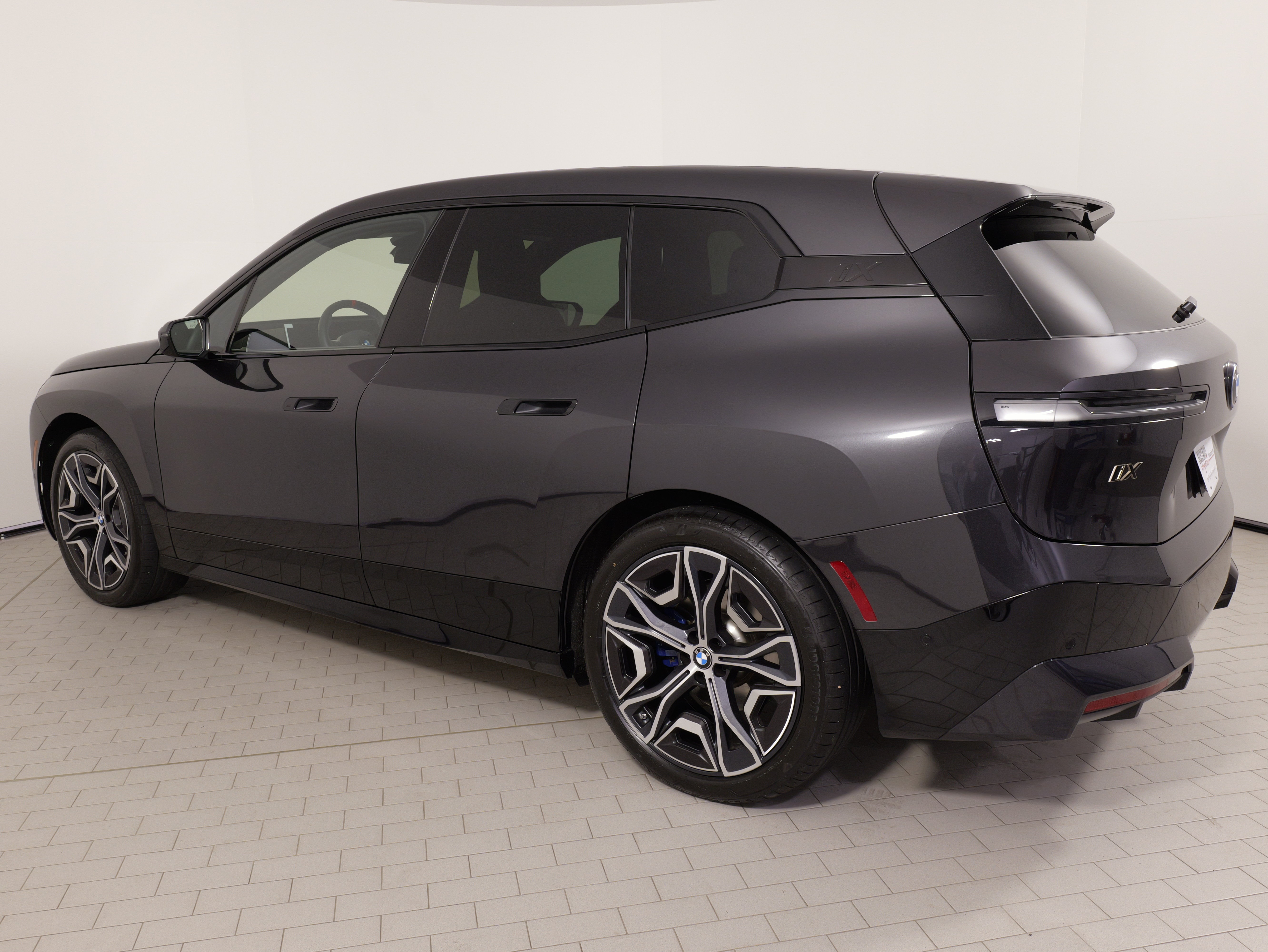 Used 2025 BMW iX M60 AWD/4WD image 19