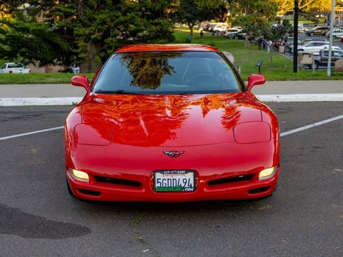 Used 2004 Chevrolet Corvette Coupe image 5