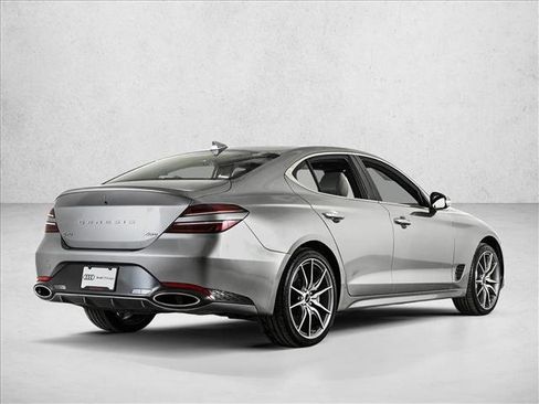 Used 2025 Genesis G70 2.5T image 5