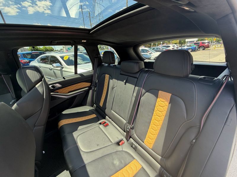 Used 2021 BMW X5 M Competition w/ Premium Package AWD/4WD image 29