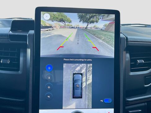 Used 2024 Ford Expedition Platinum image 14