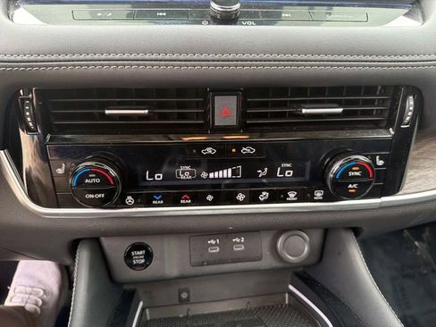 Used 2026 Nissan Rogue Platinum w/ Platinum Premium Package AWD/4WD image 23