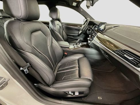 Used 2018 BMW 530i xDrive AWD/4WD image 27