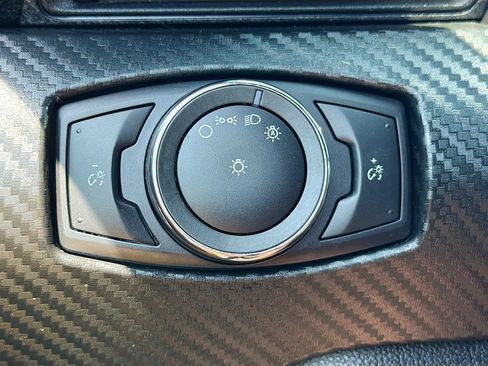 Used 2016 Ford Mustang Coupe RWD image 10