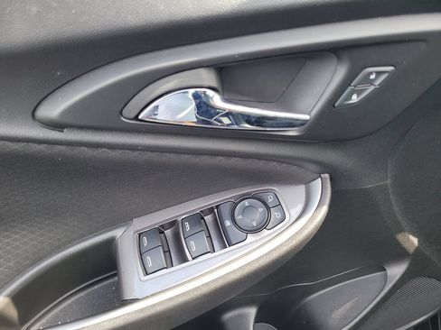 Used 2023 Chevrolet Malibu LT FWD image 13
