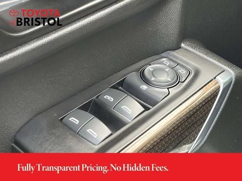 Used 2020 Chevrolet Silverado 1500 LT Trail Boss w/ Midnight Edition AWD/4WD image 27