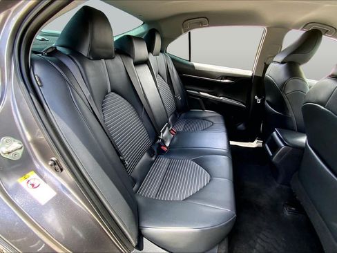 Used 2019 Toyota Camry SE w/ Convenience Package FWD image 19