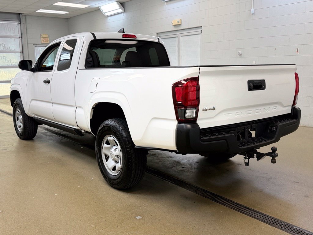 Used 2020 Toyota Tacoma SR AWD/4WD image 8