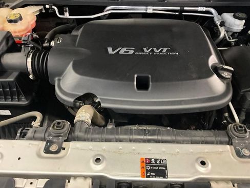 Used 2018 Chevrolet Colorado Z71 AWD/4WD image 7