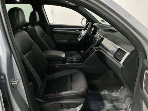 Used 2023 Volkswagen Atlas Cross Sport SEL R-Line AWD/4WD image 27