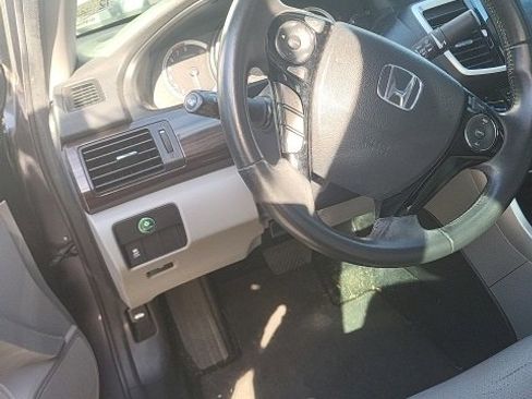 Used 2017 Honda Accord EX-L image 2