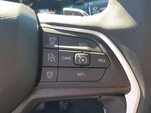 New 2025 Jeep Grand Cherokee L Altitude image 33