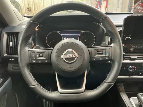 Used 2022 Nissan Pathfinder SL w/ SL Premium Package image 19