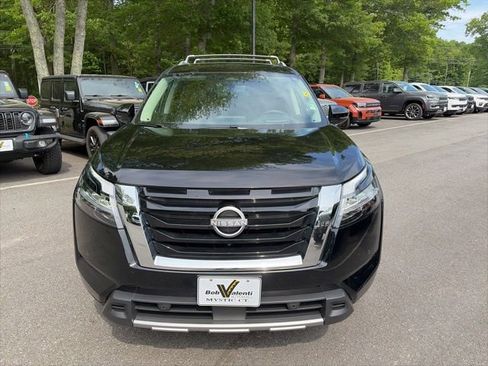 Used 2024 Nissan Pathfinder Platinum w/ Cargo Package AWD/4WD image 9