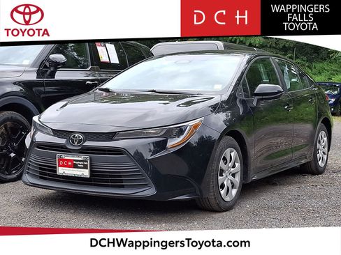Used 2023 Toyota Corolla LE FWD image 1