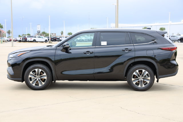 New 2026 Toyota Highlander XLE AWD/4WD image 4