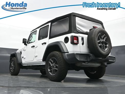 Used 2024 Jeep Wrangler Unlimited Sport AWD/4WD image 31