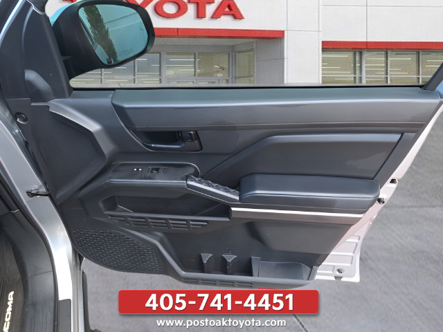 Used 2024 Toyota Tacoma SR5 AWD/4WD image 29