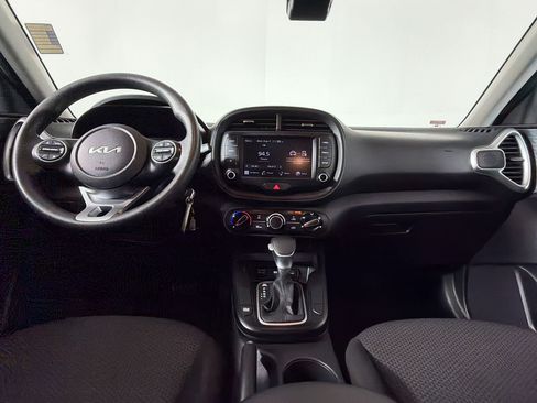 Used 2024 Kia Soul LX w/ Option Group 015 FWD image 13