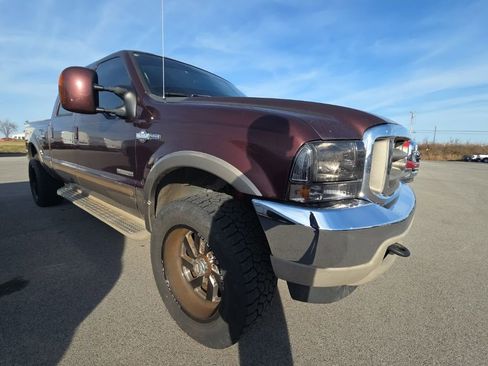 Used 2004 Ford F250 Lariat image 3