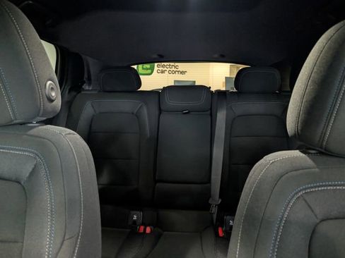 Used 2026 Chevrolet Equinox EV LT FWD image 18